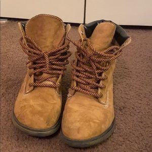 Ankle construction boots